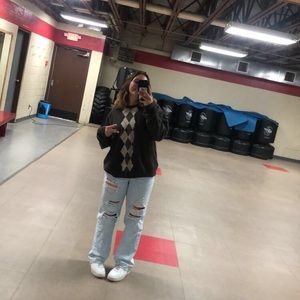 Meet your Posher, Emoree